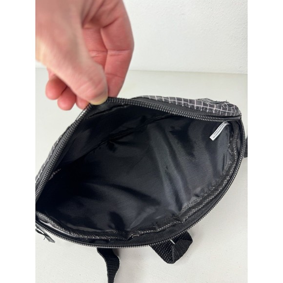 Fanny Pack Waist Bag Men Women Hip Belt Sport Travel Basic Carrying Bag - New - Picture 5 of 9